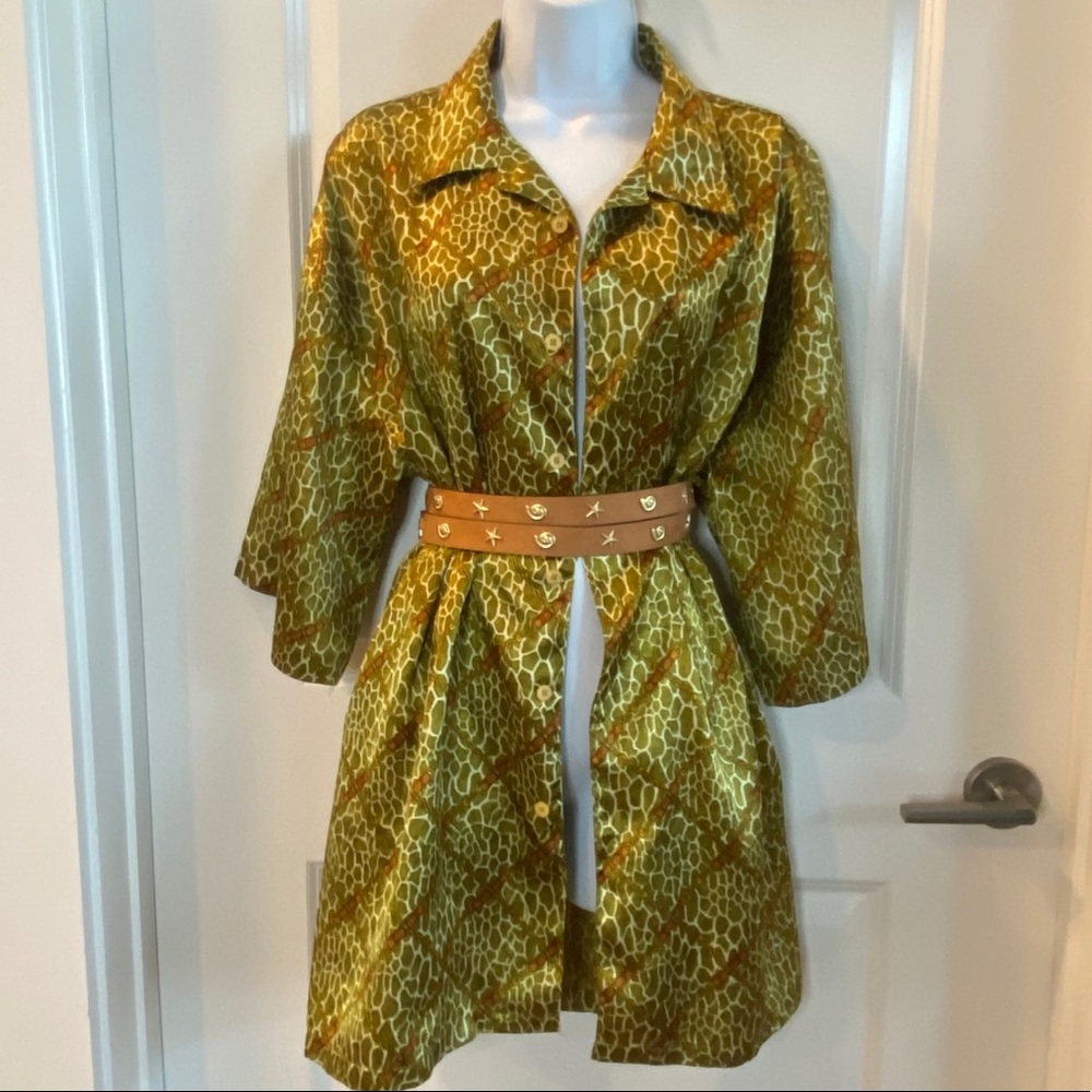 Green Button Down Top Giraffe & Gold Chain Print